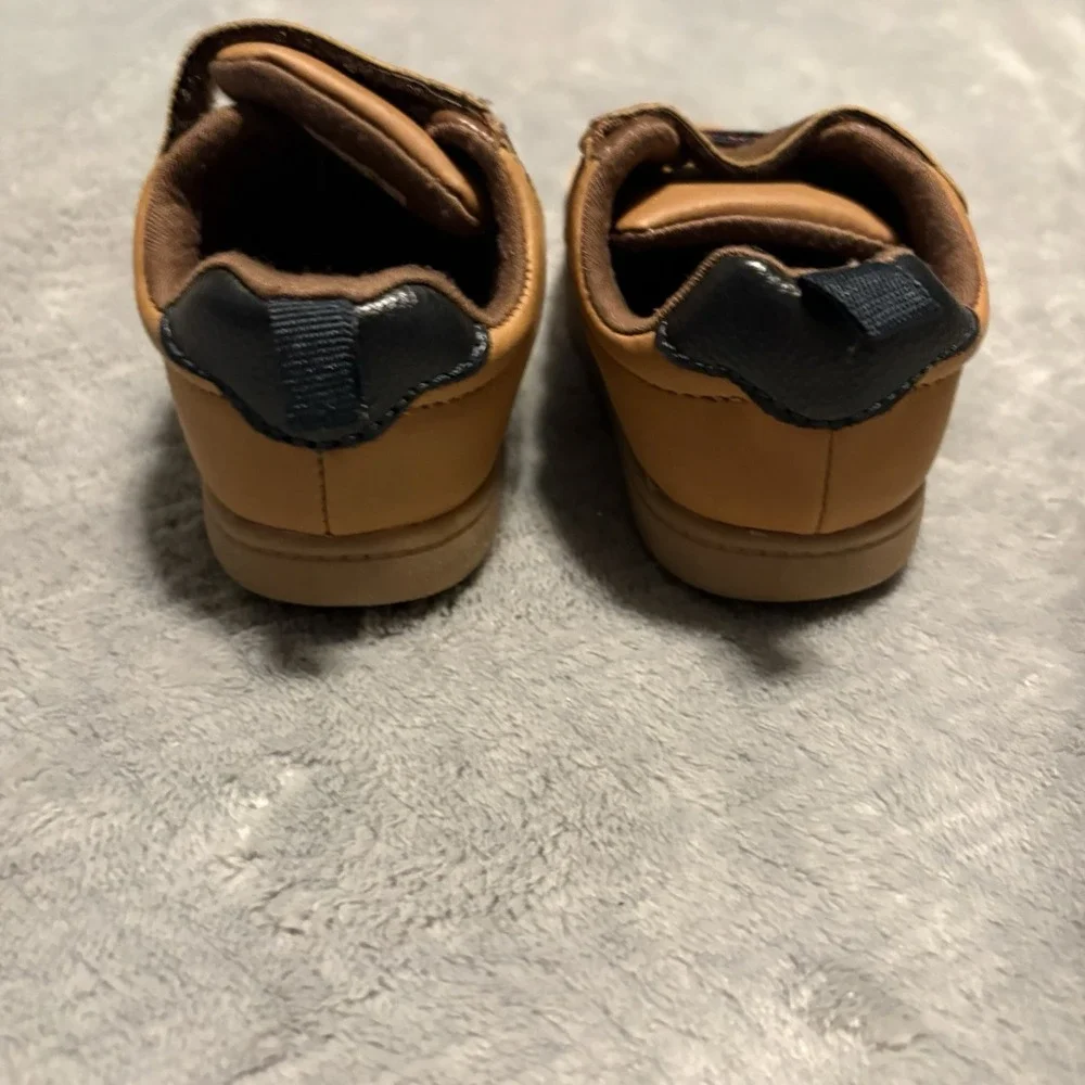 Carter's Brown Toddler Shoes Size 4M